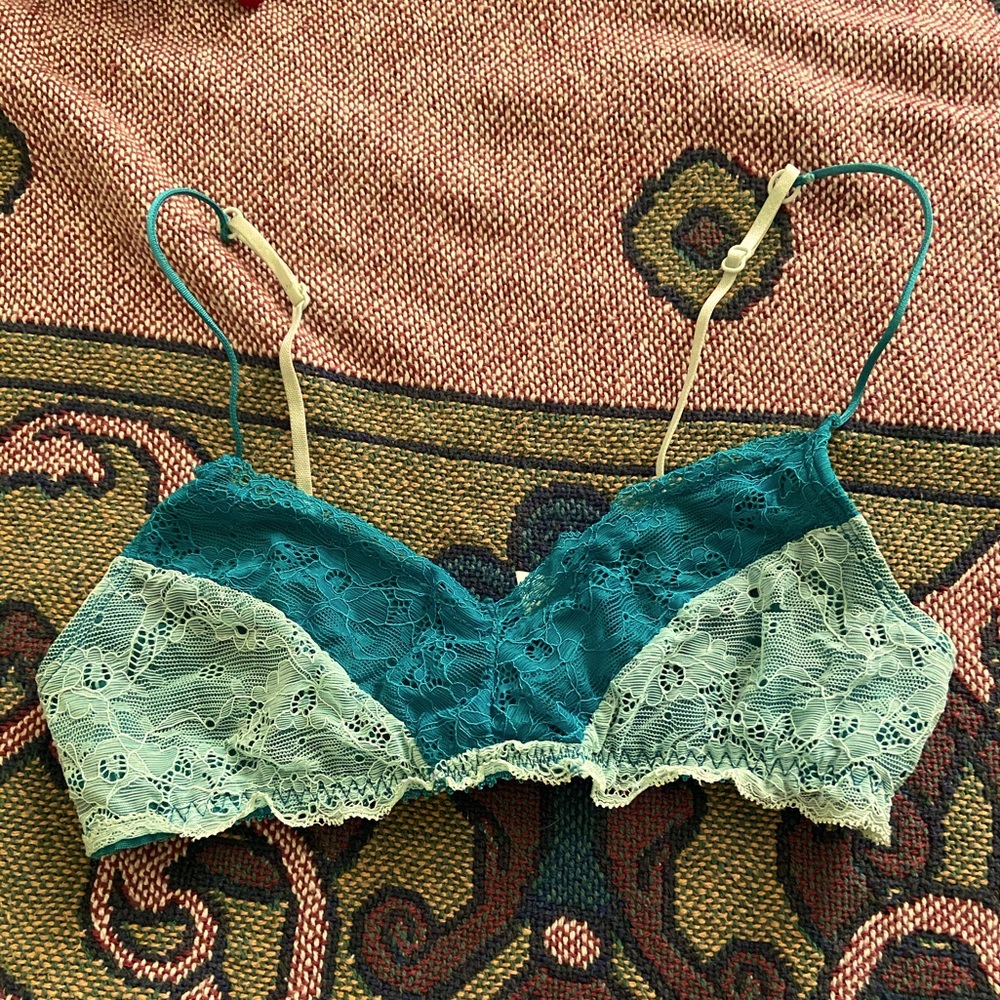 Cute bralette!